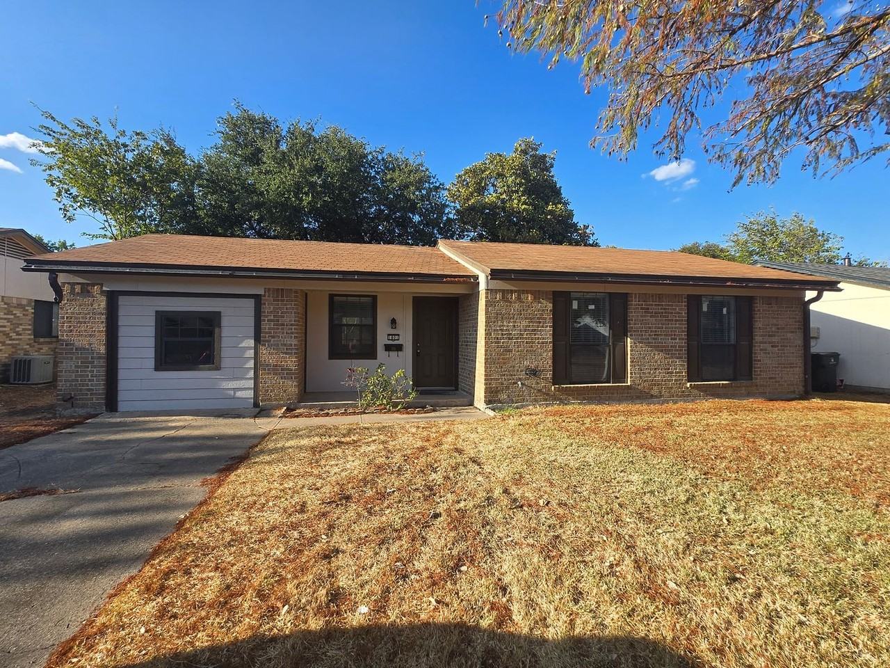 1801 Archery Ln