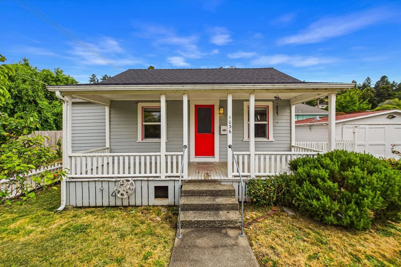 1036 O St - Photo 3 of 27