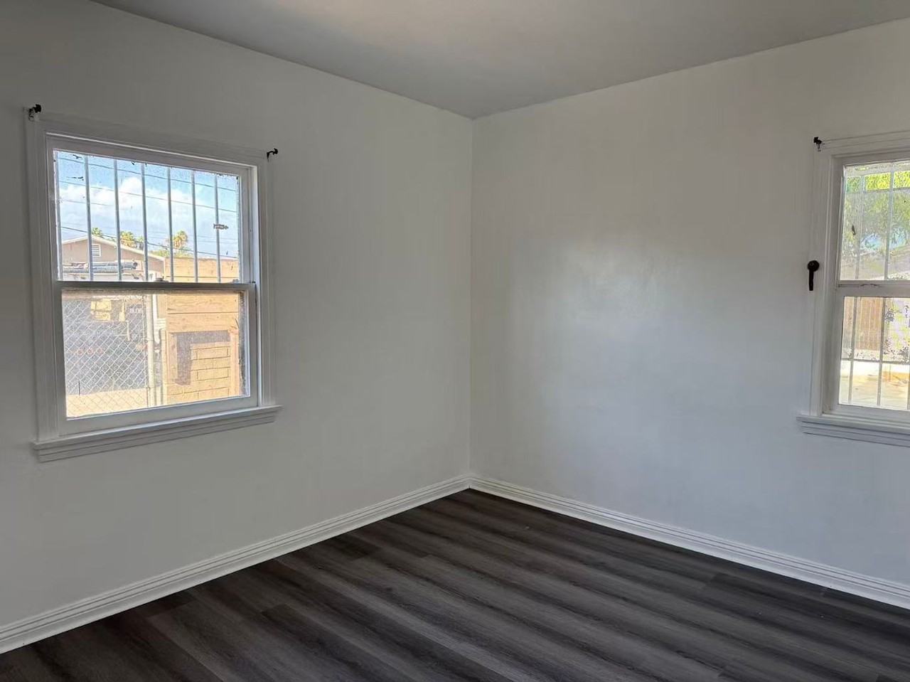 1140 S San Antonio Ave - Photo 7 of 11