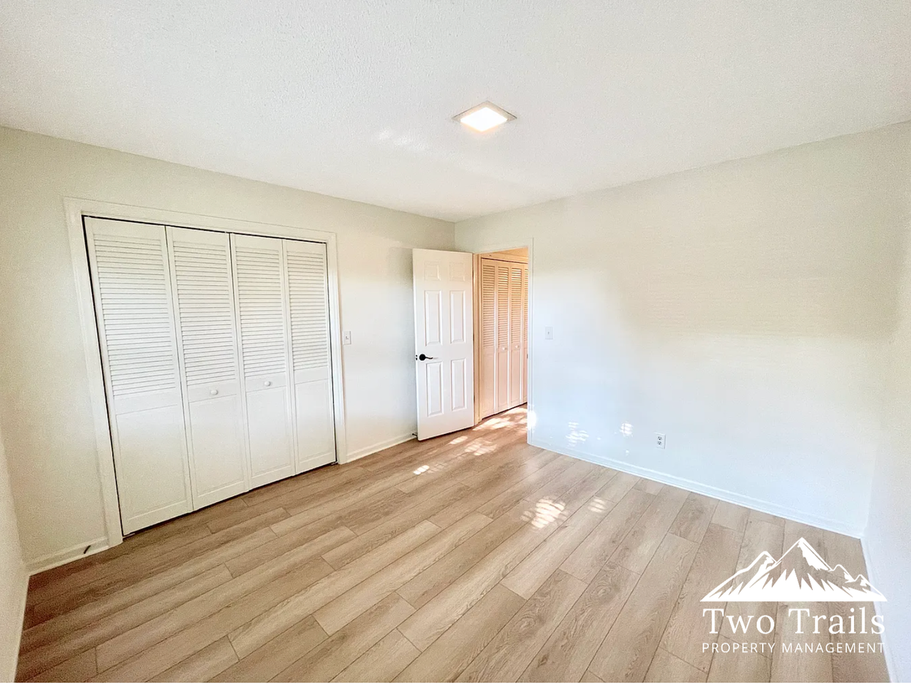 100 Meadow Park Ln Apt B - Photo 7 of 8