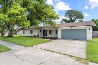 904 Carvell Dr - Photo 1 of 1