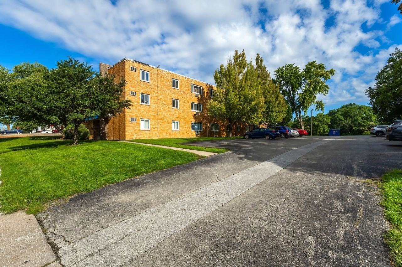 Butterworth Apartments - Photo 2 of 13