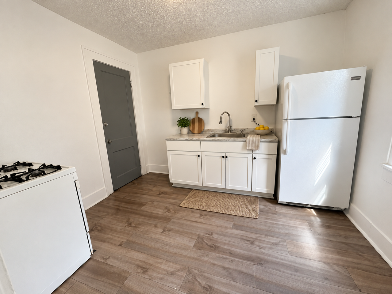923 Lawton St - Photo 4 of 16