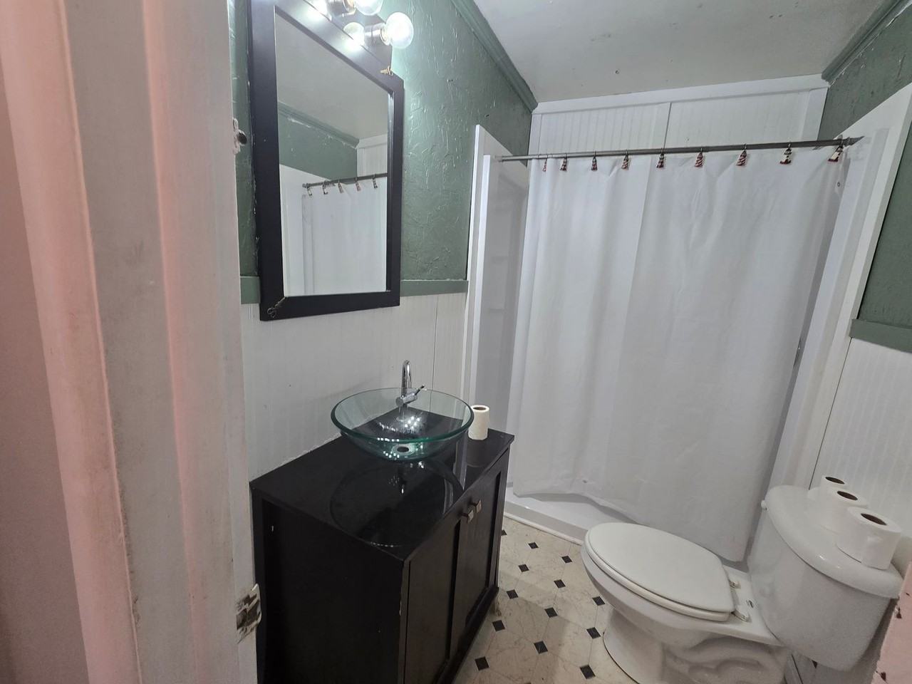 3308 Archdale Rd #B - Photo 7 of 7