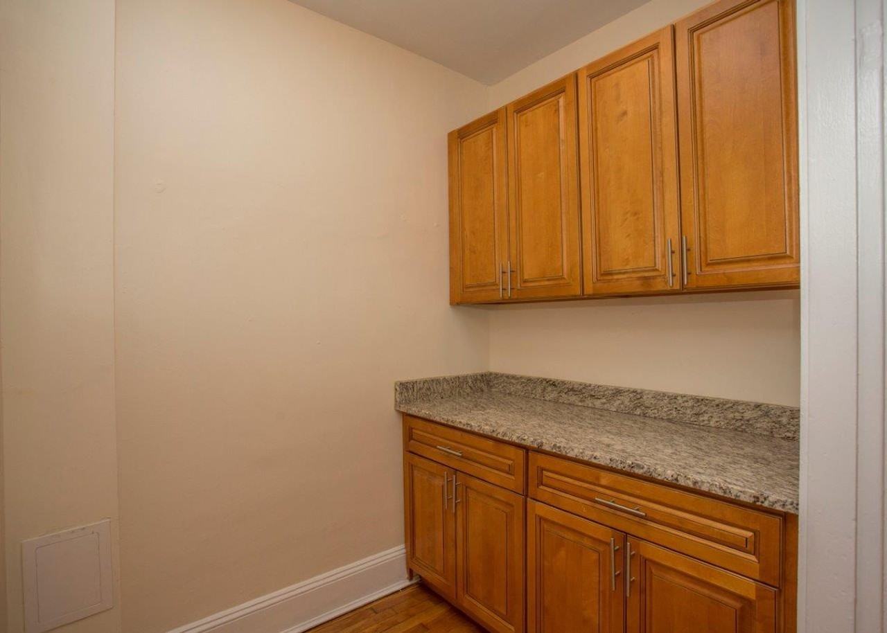 136 Highland Ave - Photo 7 of 9
