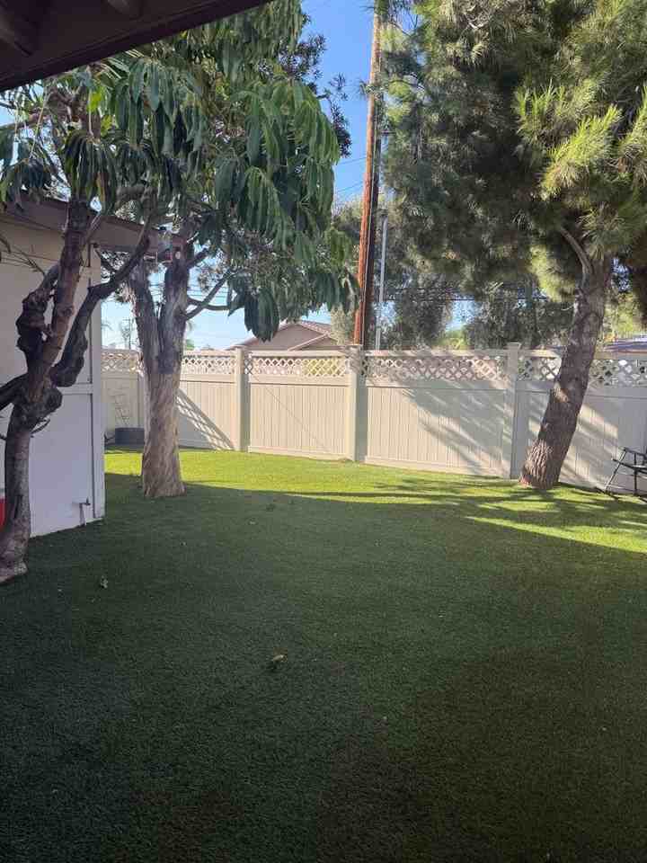 565 Pepper Dr - Photo 4 of 28