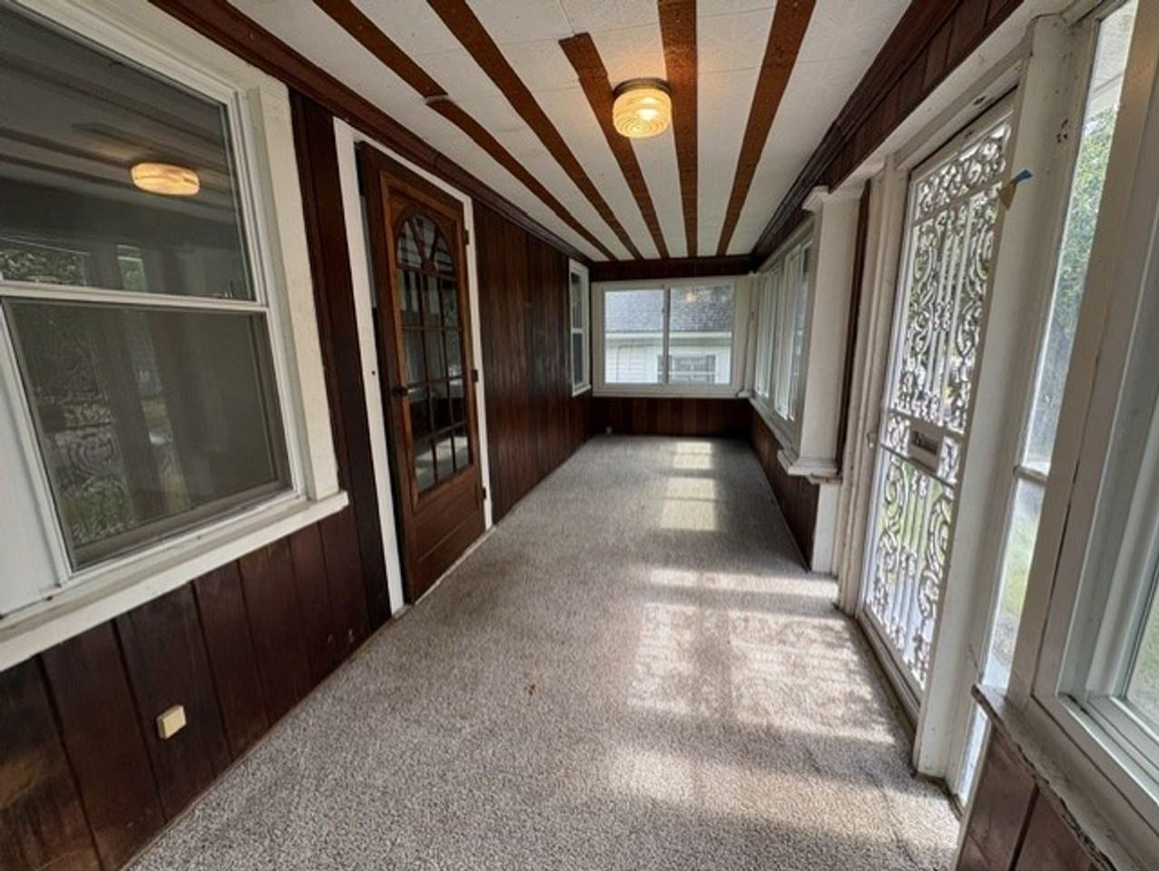 461 Allenford St - Photo 3 of 12