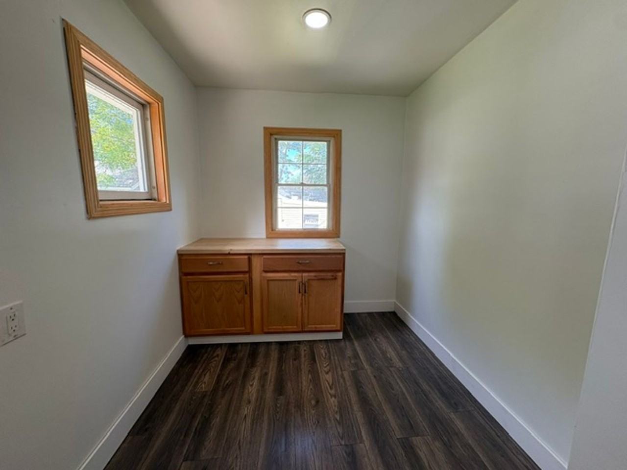 461 Allenford St - Photo 7 of 12