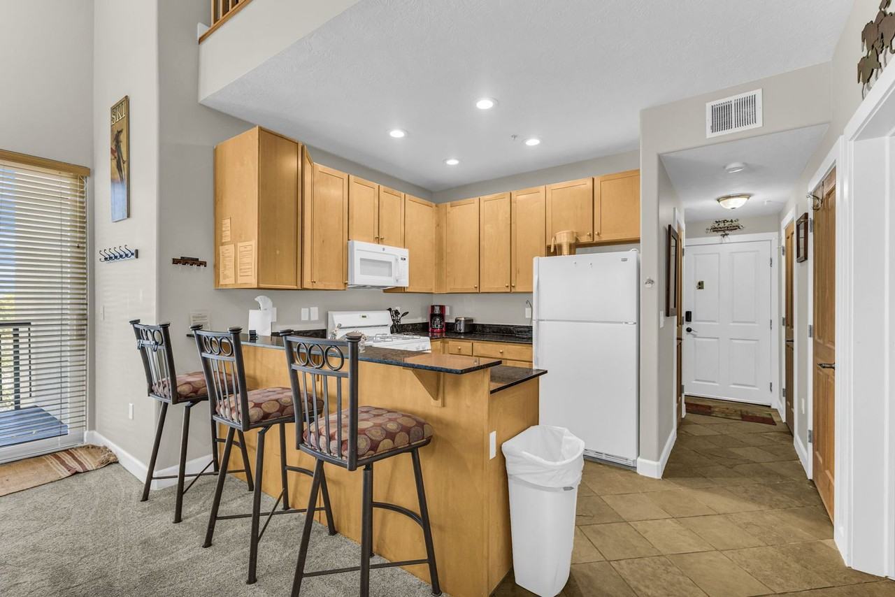 6749 N 2200 W #B302 - Photo 6 of 33