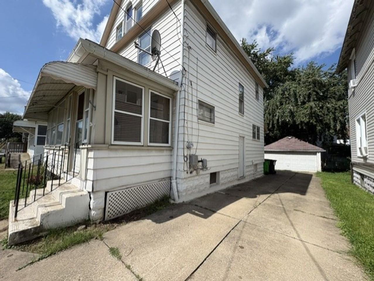 1059 Wooster Rd W - Photo 2 of 14