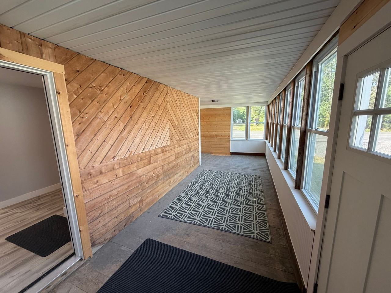 44 Lagrange Rd - Photo 2 of 24