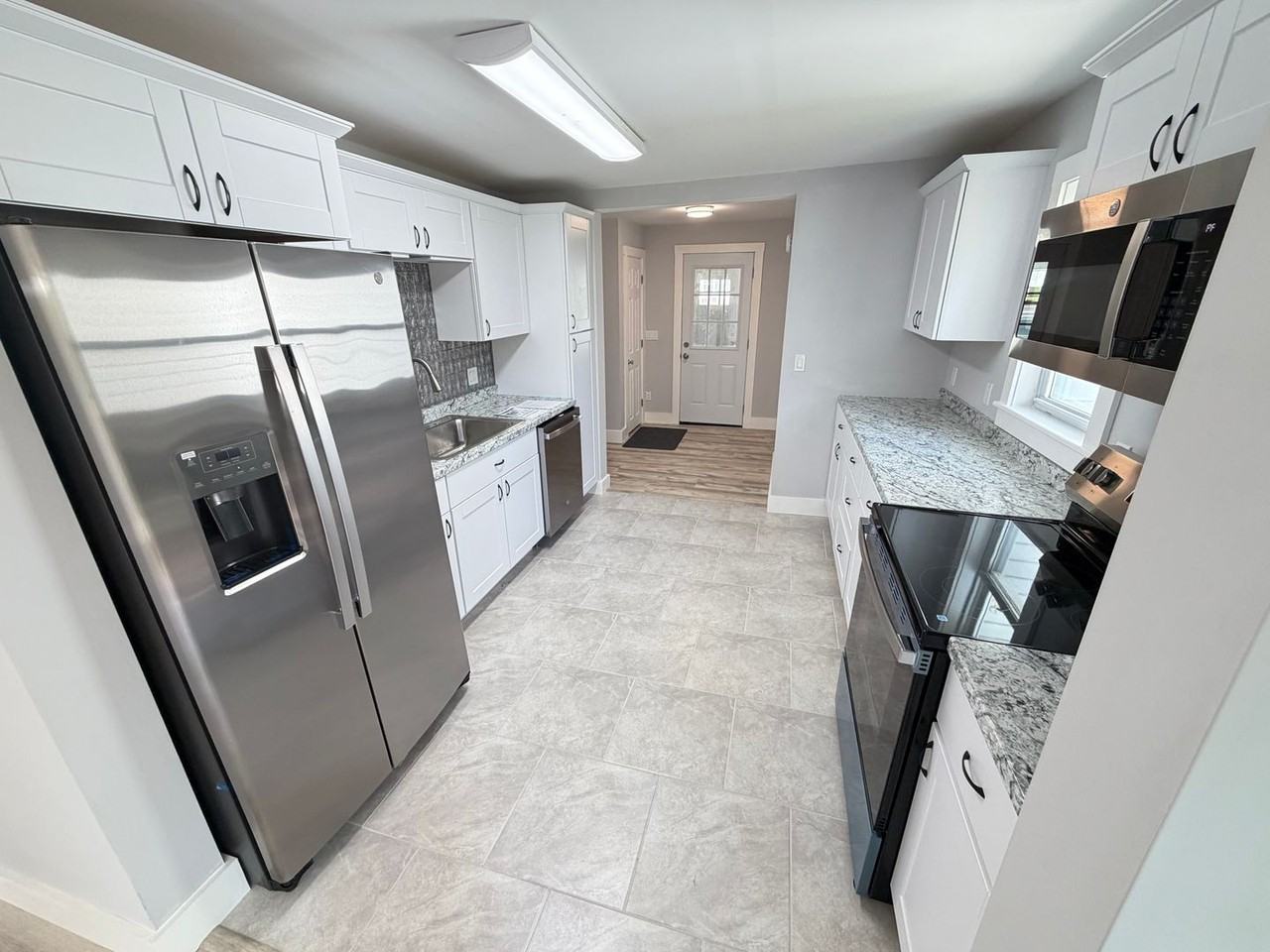 44 Lagrange Rd - Photo 3 of 24