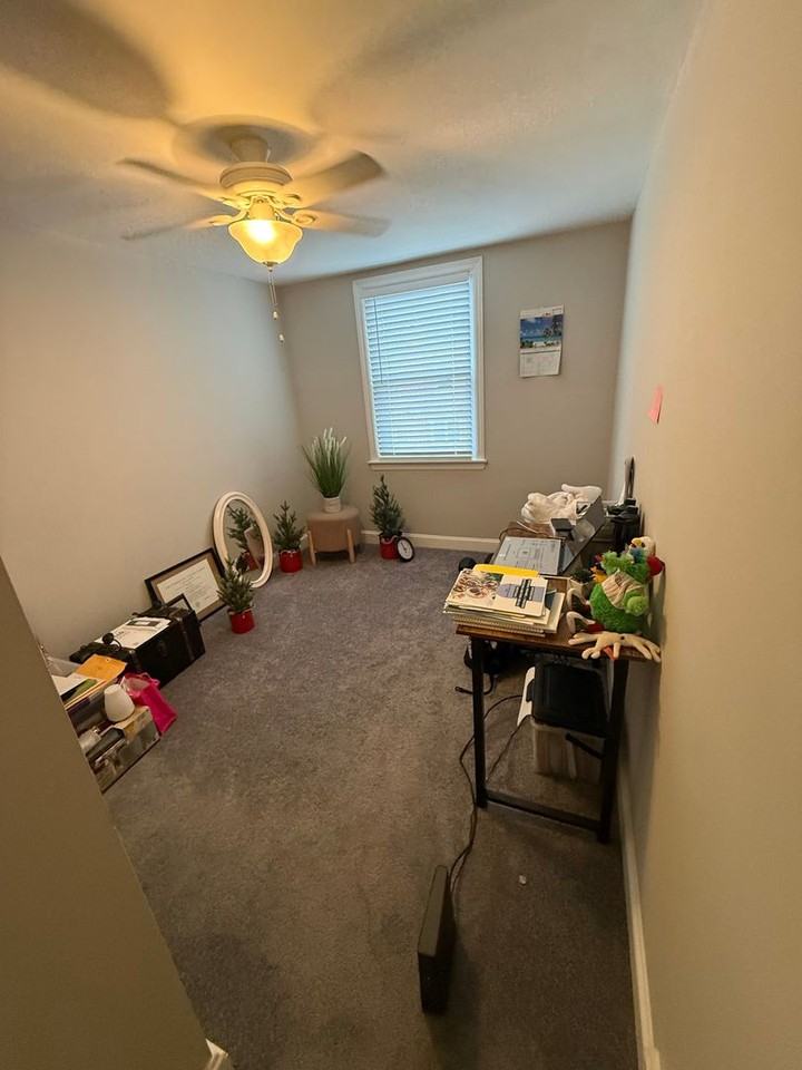 407 Pine St - Photo 4 of 21