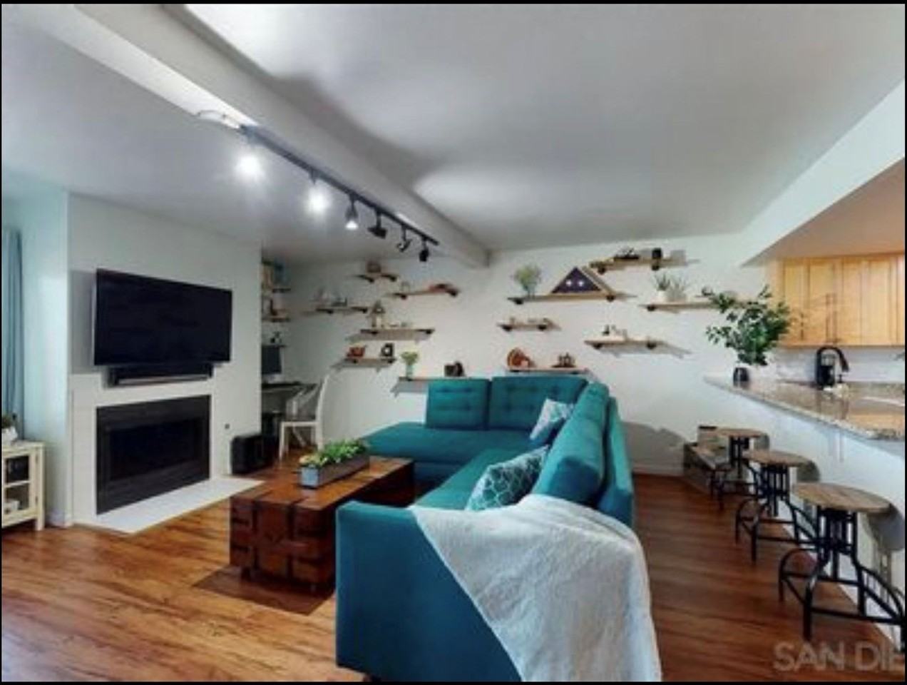 259 Donax Ave - Photo 2 of 8