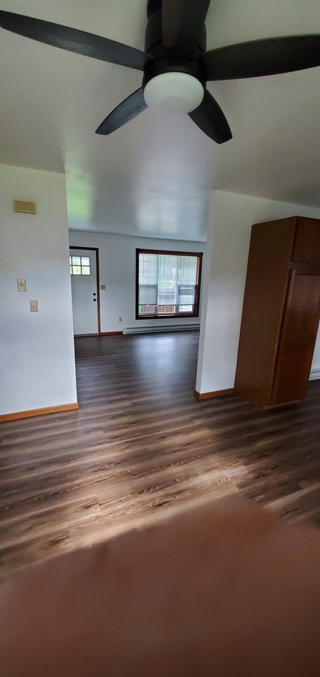 950 Van Buren Ave - Photo 3 of 8