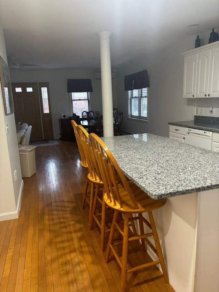 773 Main St - Photo 5 of 17