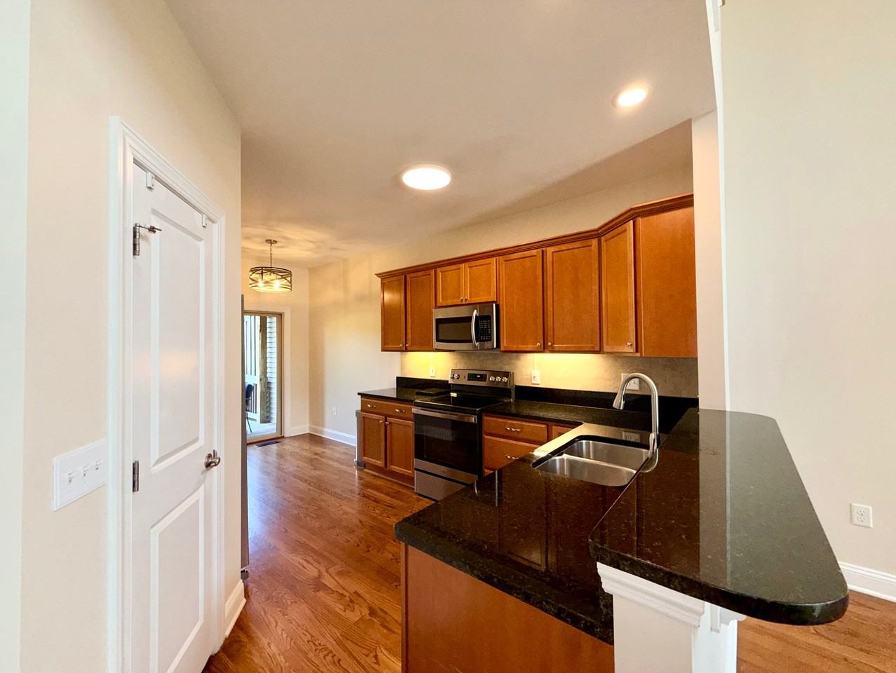 92 Cypress Cir - Photo 4 of 15