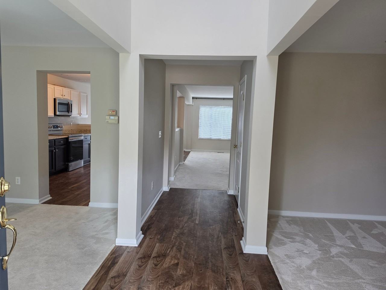 9845 Burleigh Ln - Photo 4 of 20