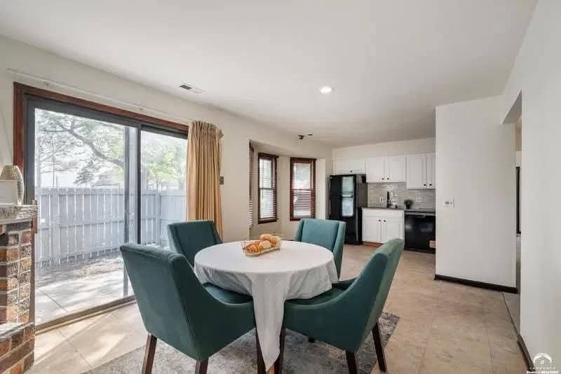 2620 W 24th Ter - Photo 5 of 5