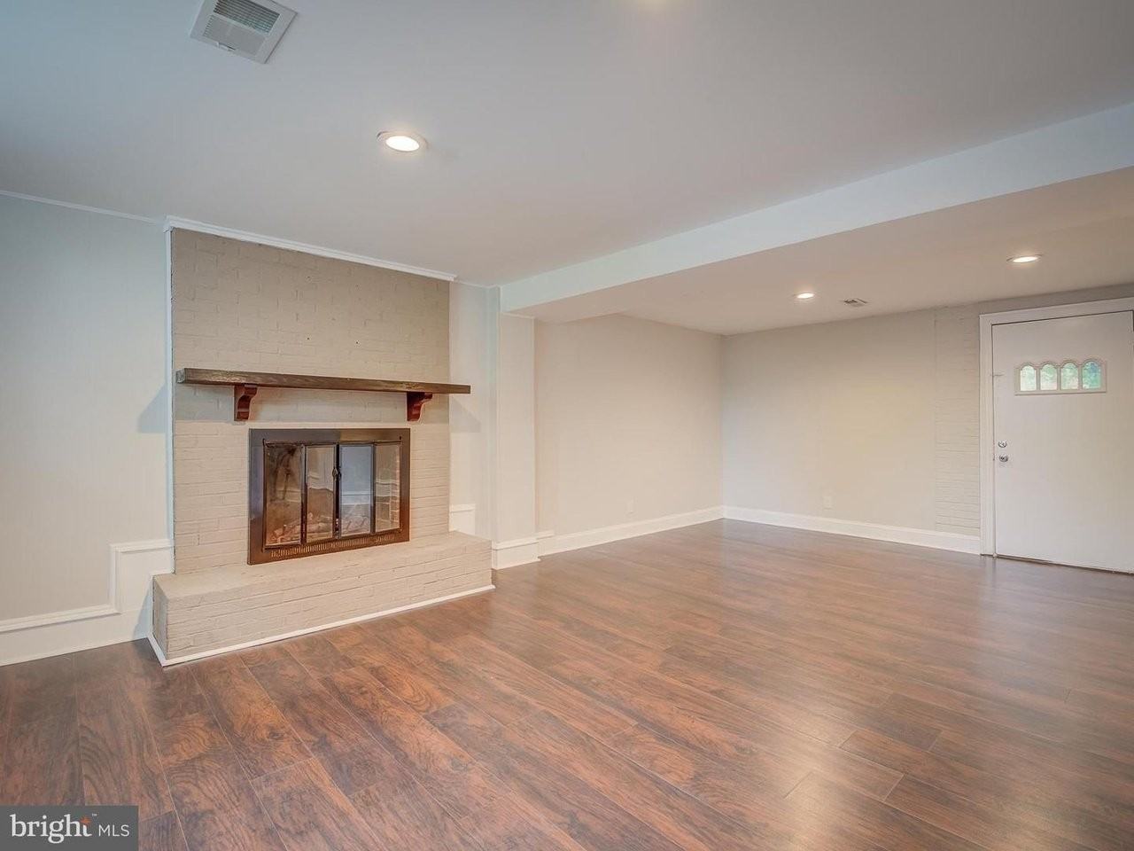 10108 Lomond Dr #1A - Photo 3 of 16