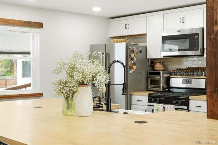 9069 Ithaca Way - Photo 2 of 20