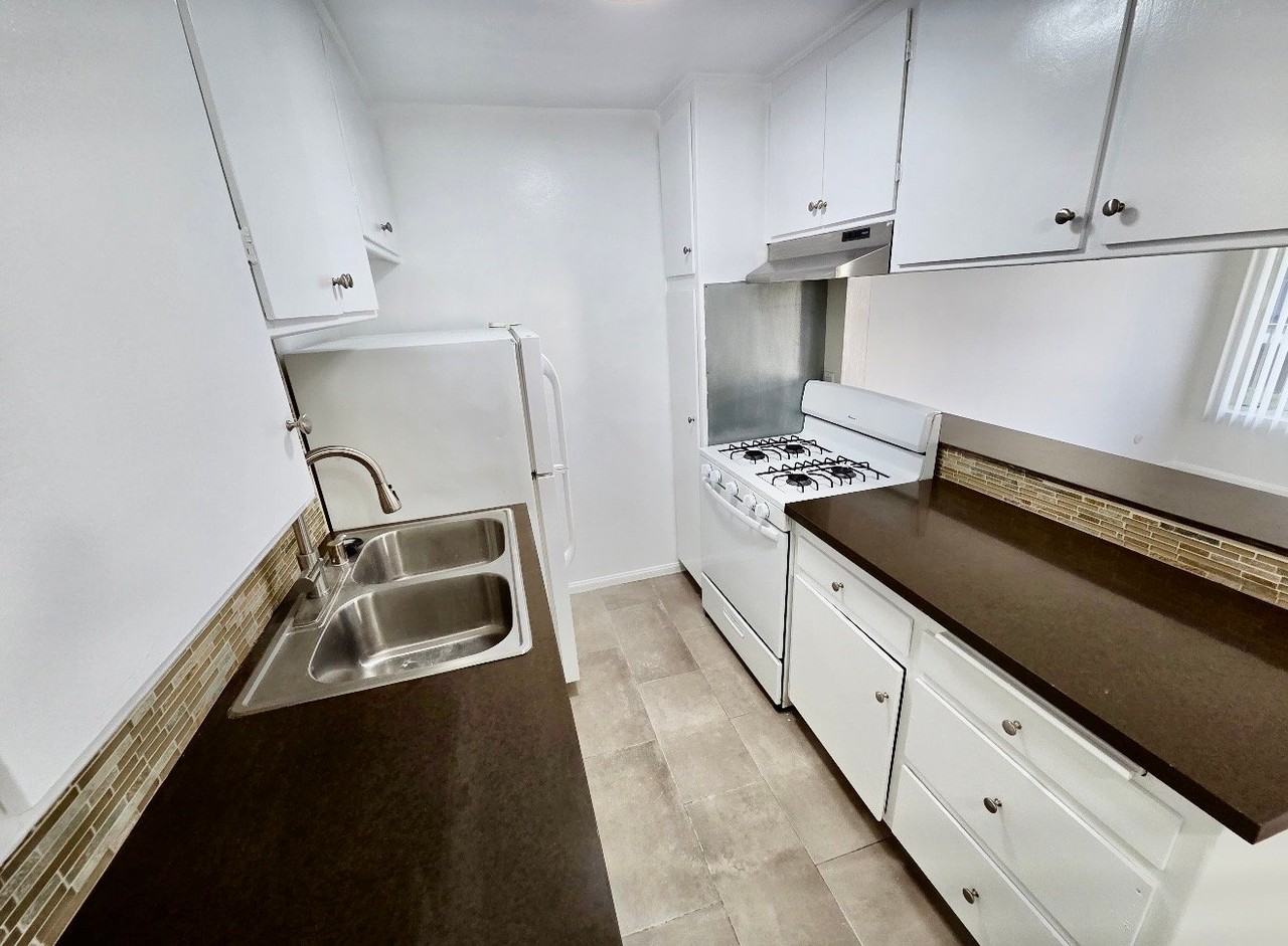 1248 Mariposa St #102 - Photo 3 of 14