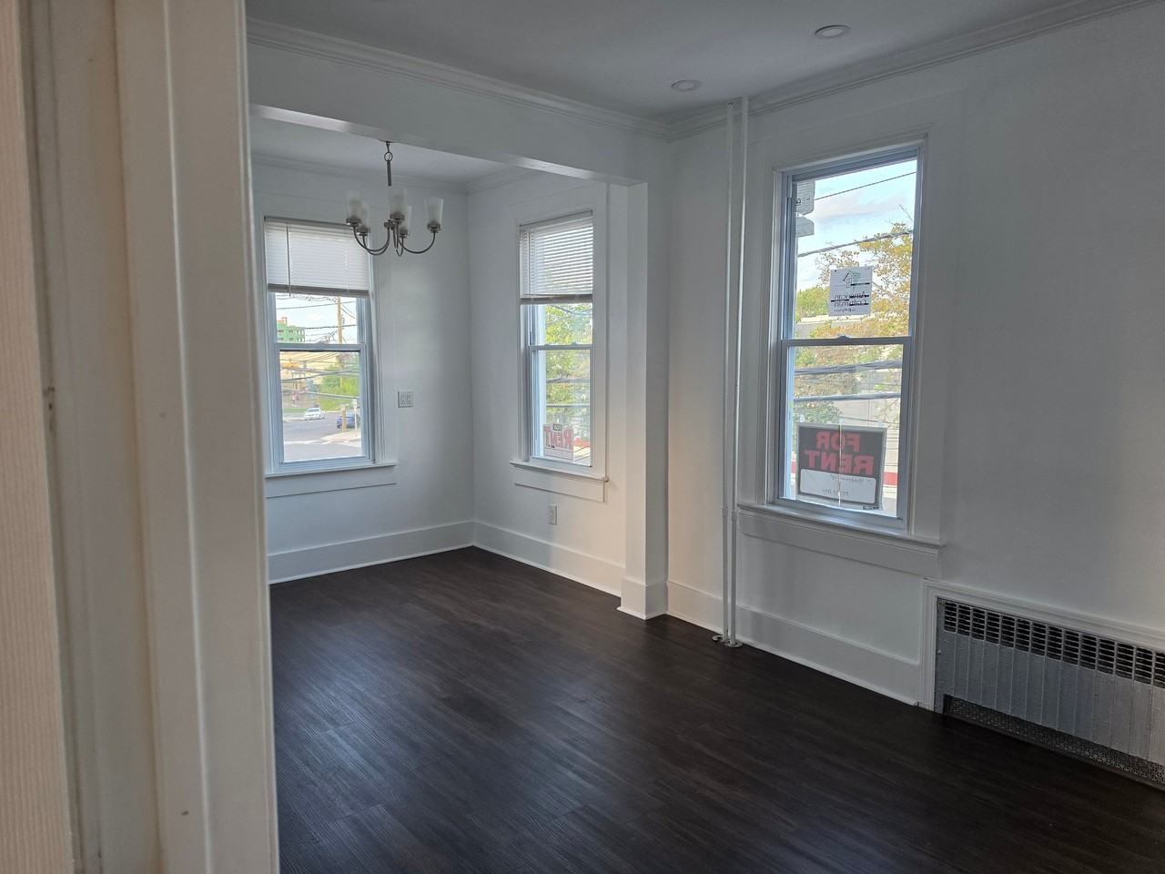 129 Hobart Ave - Photo 7 of 10