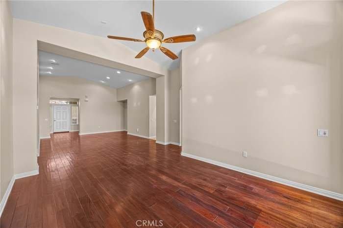 1310 Sunburst City - Photo 5 of 20