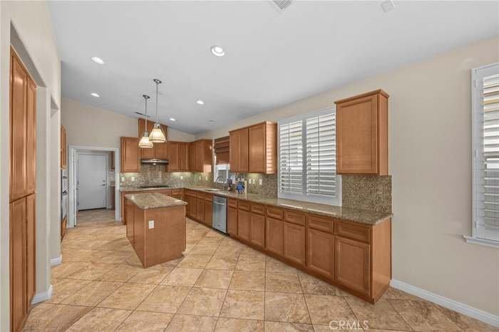 1310 Sunburst City - Photo 7 of 20