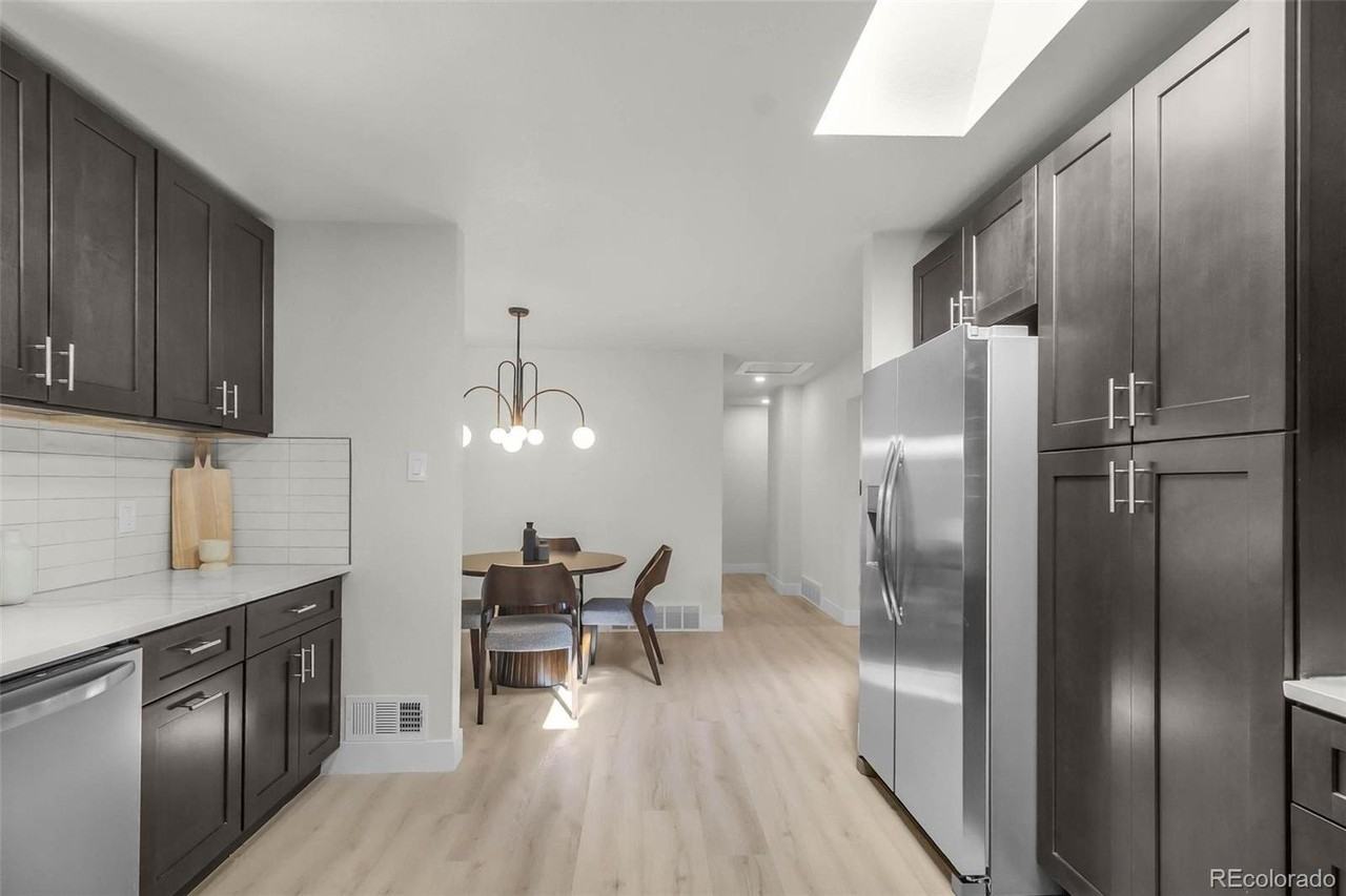 1115 S Harlan St - Photo 5 of 20