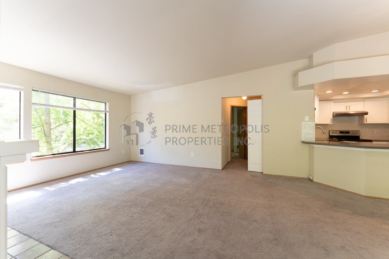 1270 Bellevue Way NE Unit 8 Bellevue WA 98004 LCG - Photo 3 of 17
