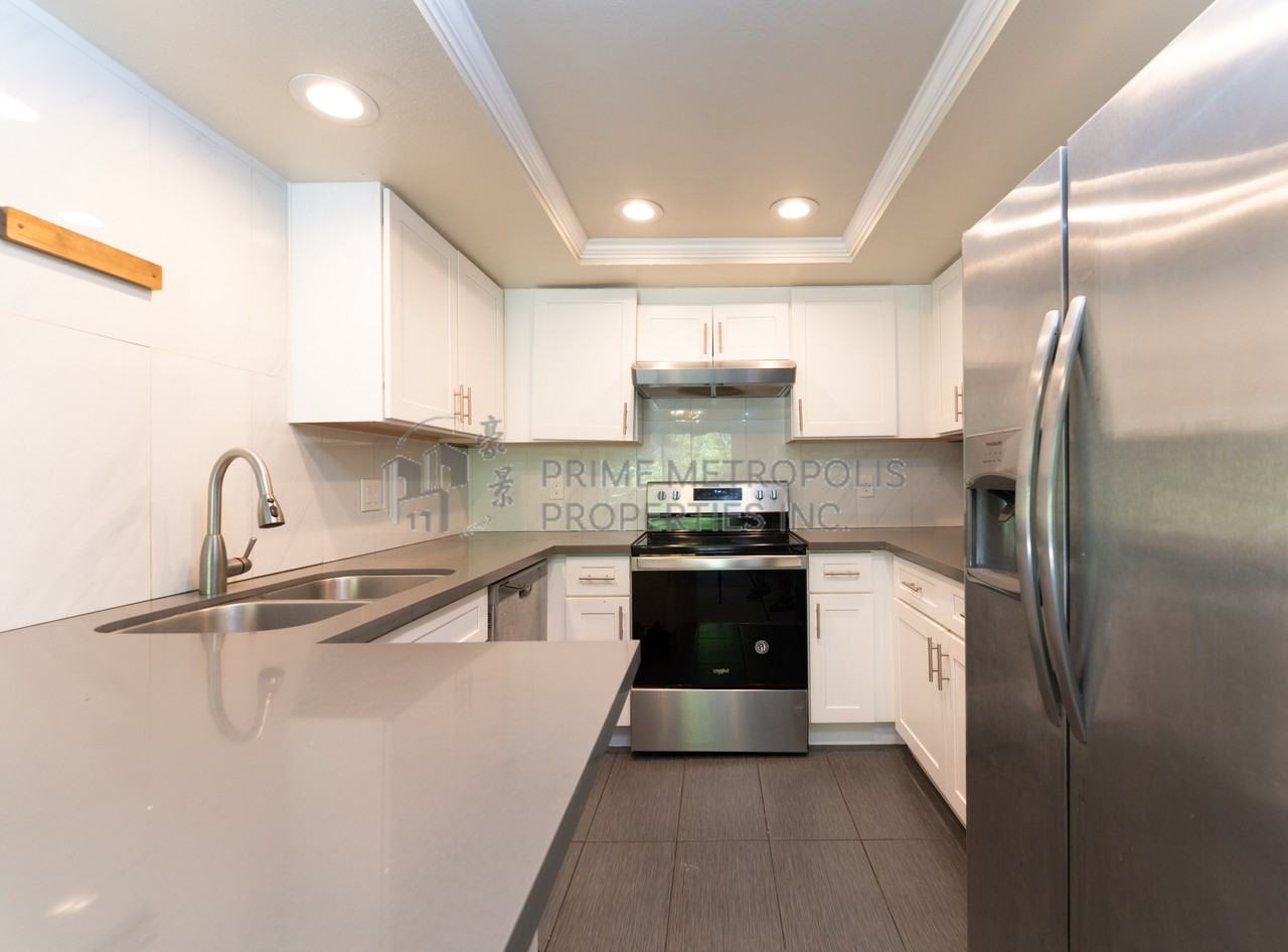 1270 Bellevue Way NE Unit 8 Bellevue WA 98004 LCG - Photo 6 of 17