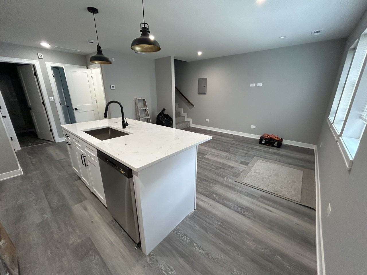 1647 North Fairfield Avenue - Photo 3 of 18