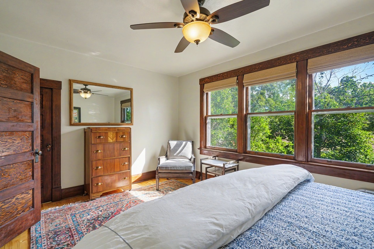 516 West Olive - Photo 4 of 35