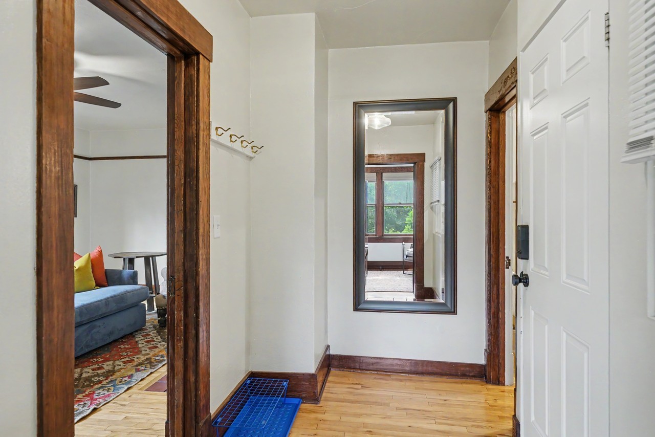 516 West Olive - Photo 7 of 35