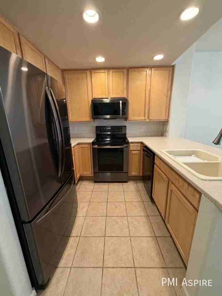 16128 E Geddes Dr - Photo 4 of 19