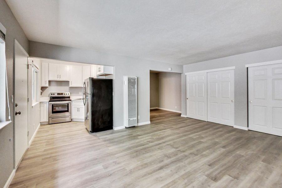 2240 Angela Ct #02 - Photo 4 of 21