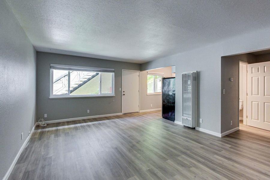 2240 Angela Ct #02 - Photo 5 of 21