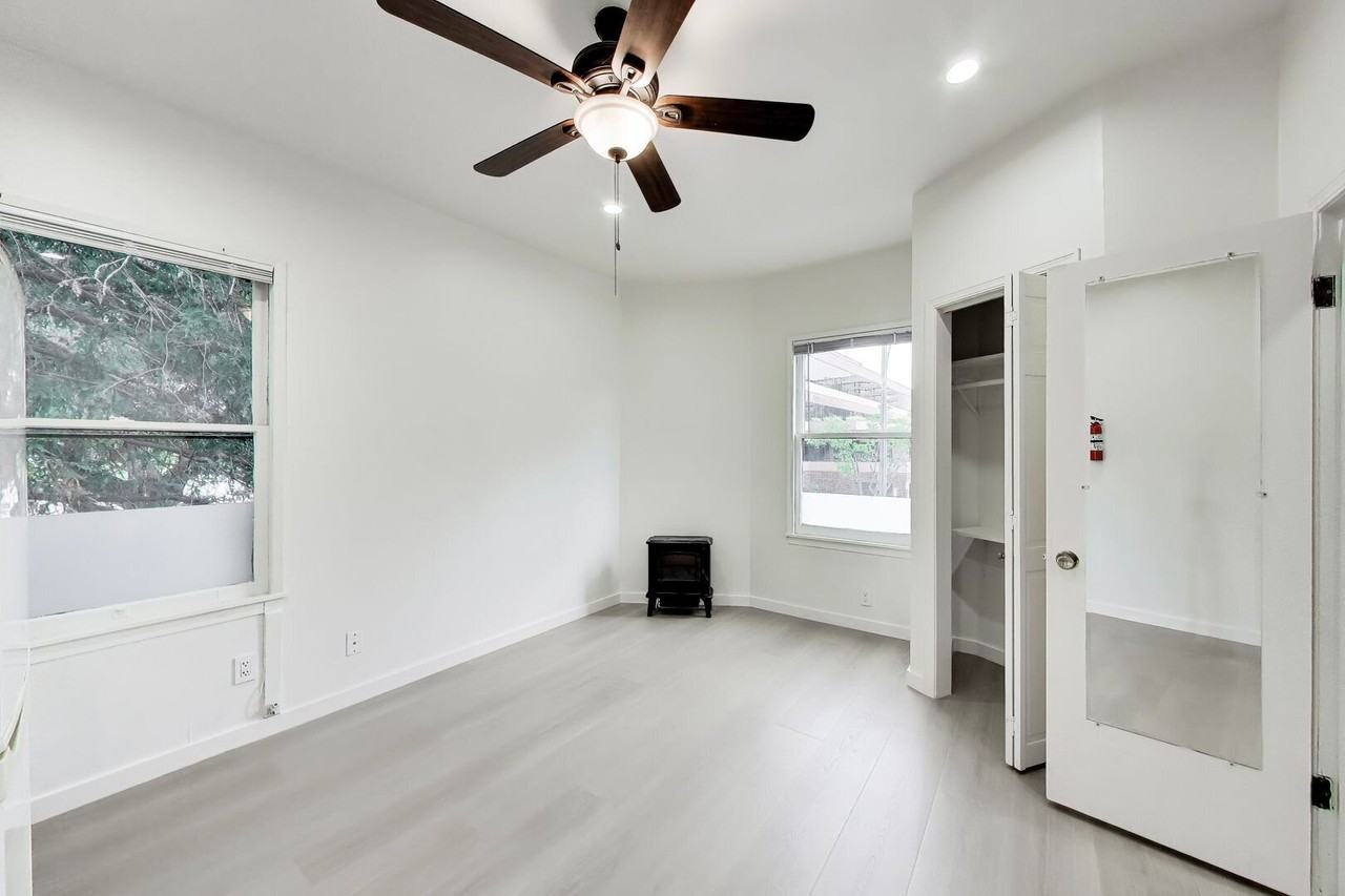 628 Waverley St #05 - Photo 4 of 11