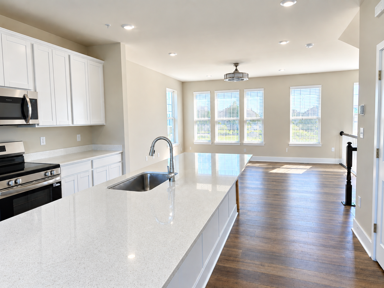 1418 Lake Geneva Drive - Photo 4 of 19
