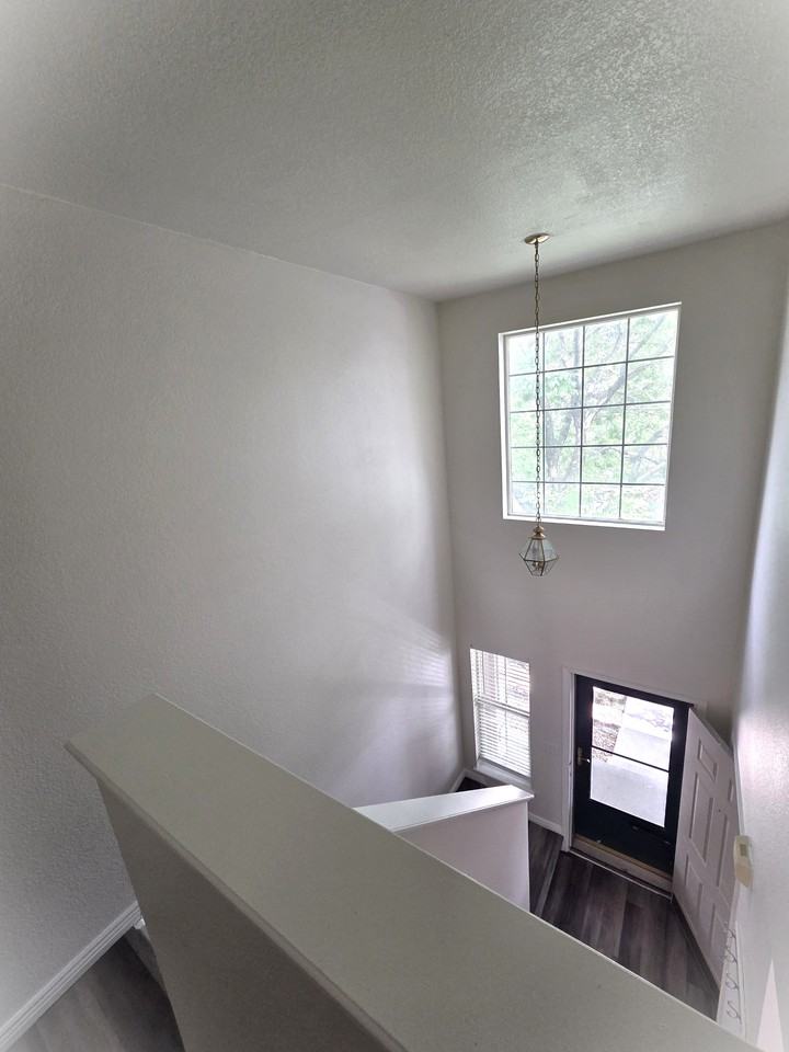 1265 S Zeno Cir #D - Photo 2 of 18