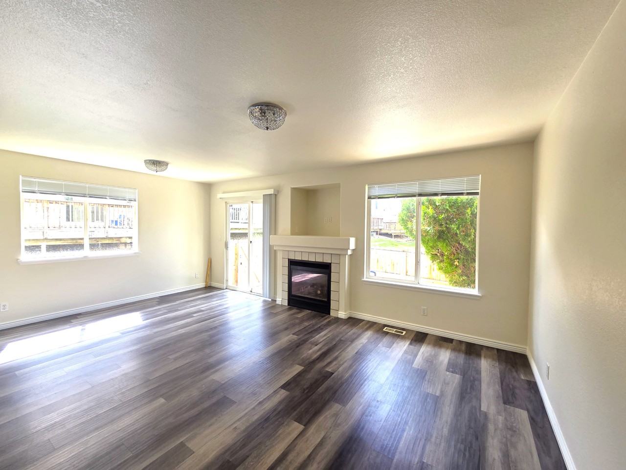 1265 S Zeno Cir #D - Photo 5 of 18