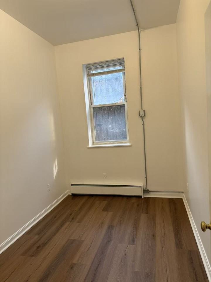 213 E Berkeley St #1 - Photo 2 of 8
