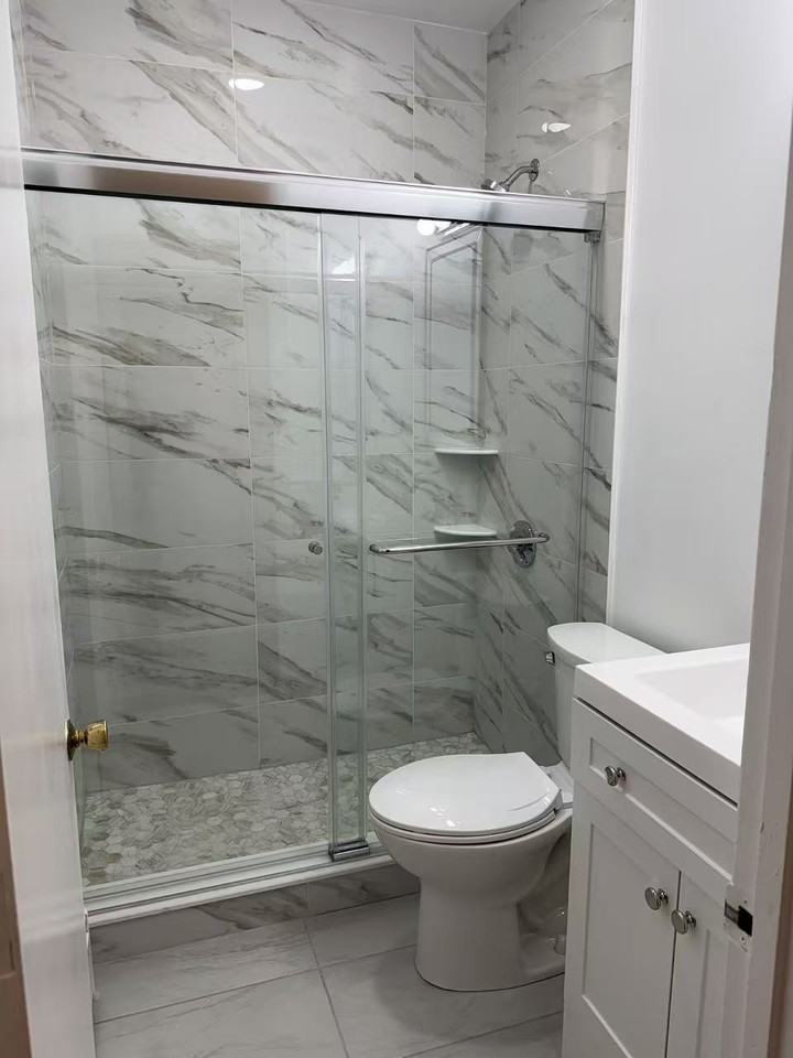 213 E Berkeley St #1 - Photo 3 of 8