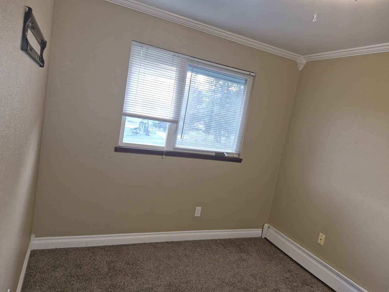 Room For Rent #3rdROOM - Photo 2 of 14
