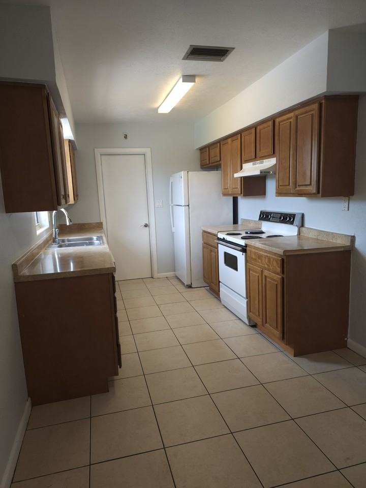 820 Malone Dr #NA - Photo 2 of 11