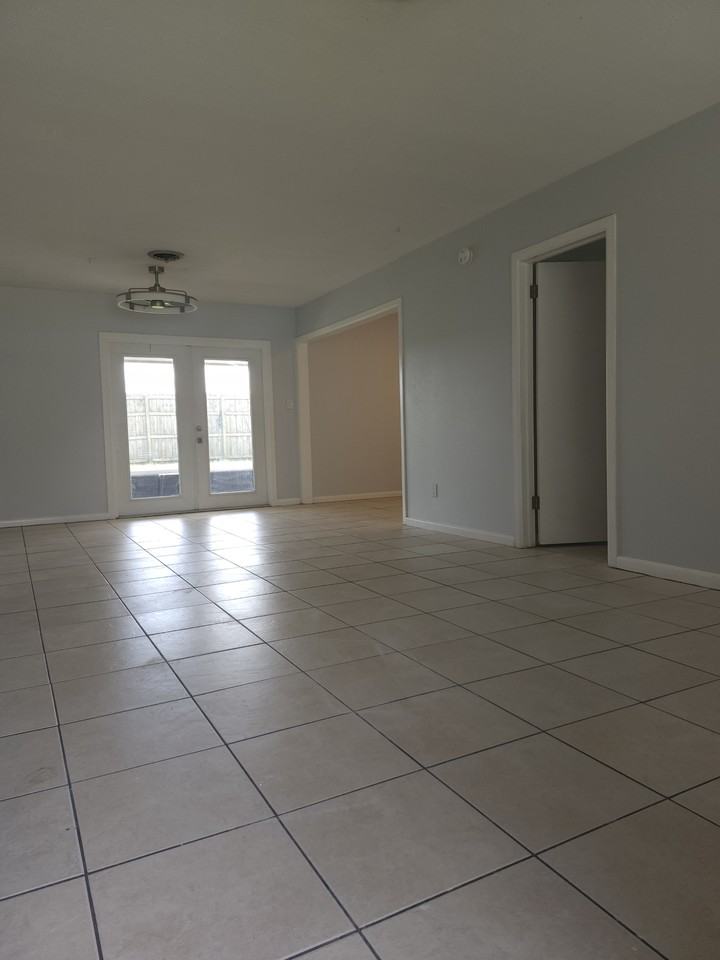 820 Malone Dr #NA - Photo 5 of 11