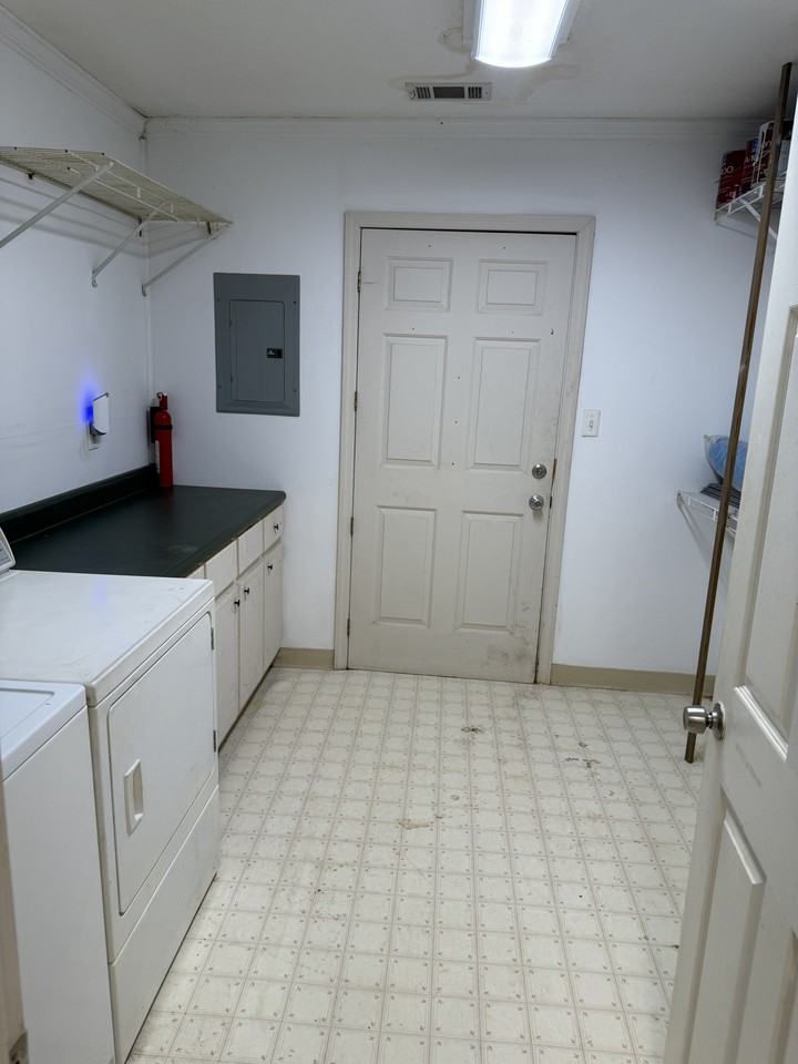 142 Mosley Dr #NA - Photo 6 of 8
