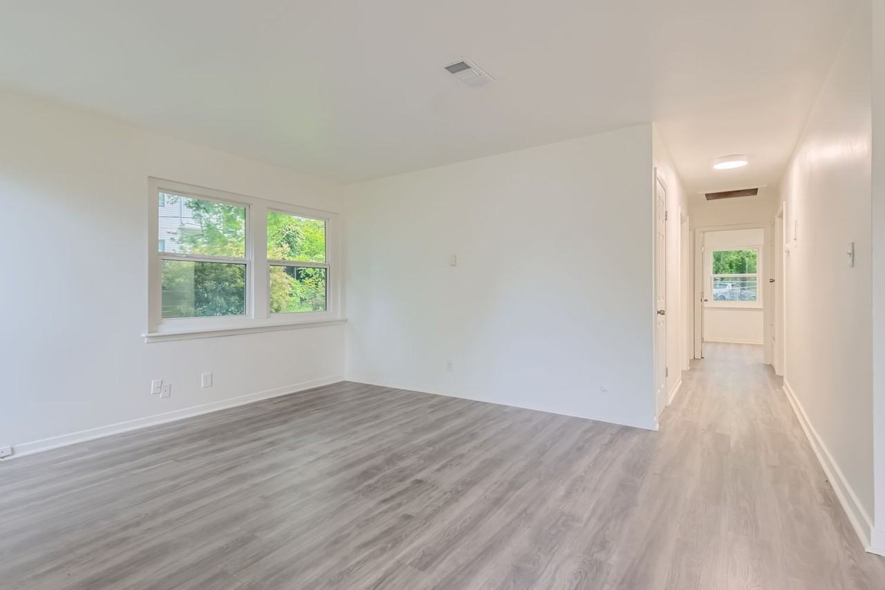901 Garden Villa Ct #NA - Photo 3 of 21