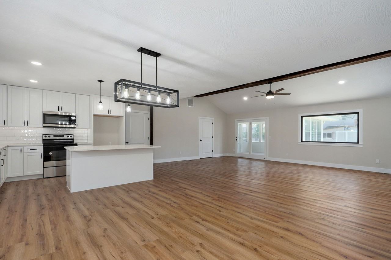 2558 W Village Ln #NA - Photo 6 of 27